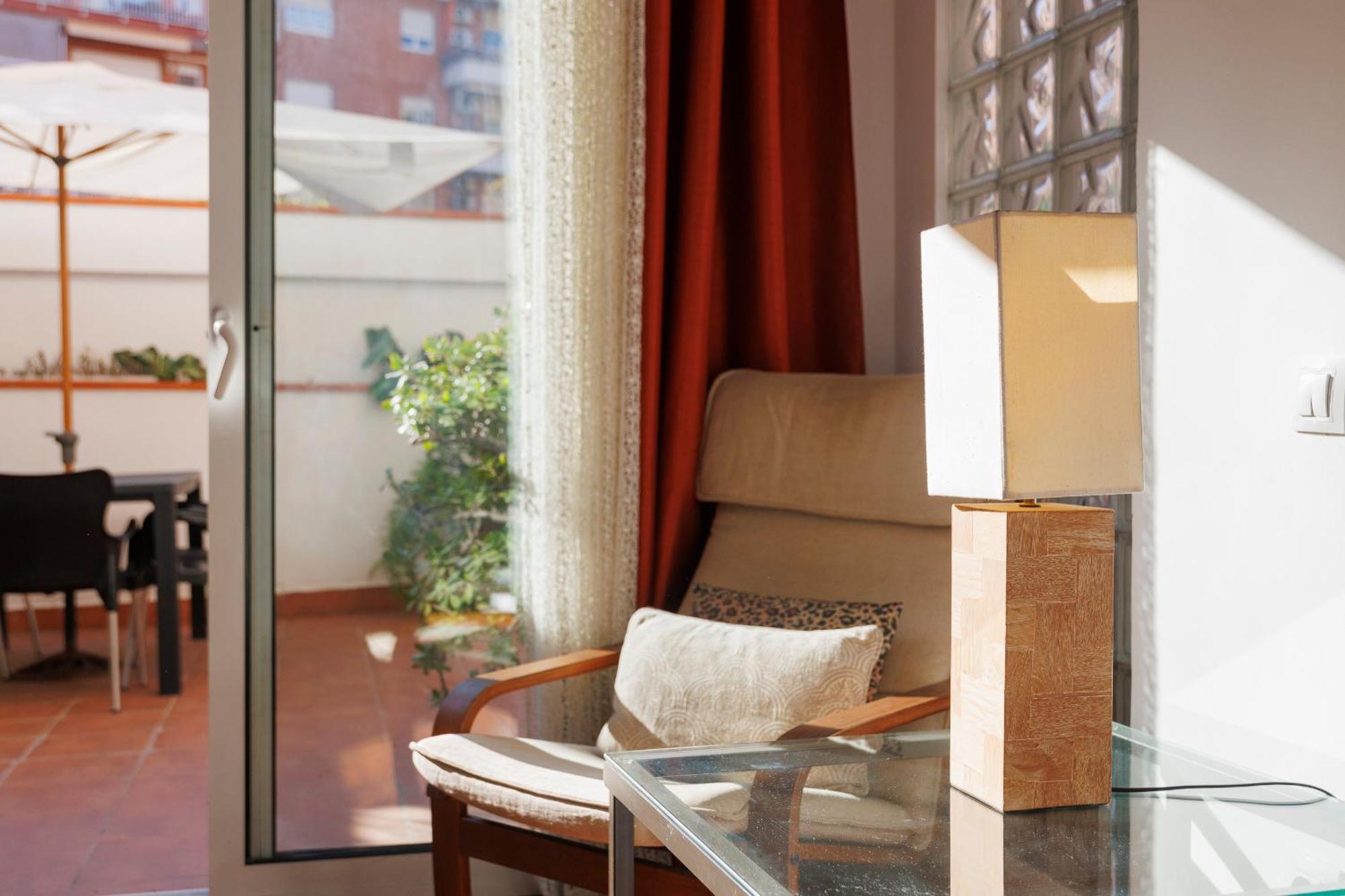 Aparteasy - Private Terrace, 3-Bedroom Apartment Barselona Dış mekan fotoğraf