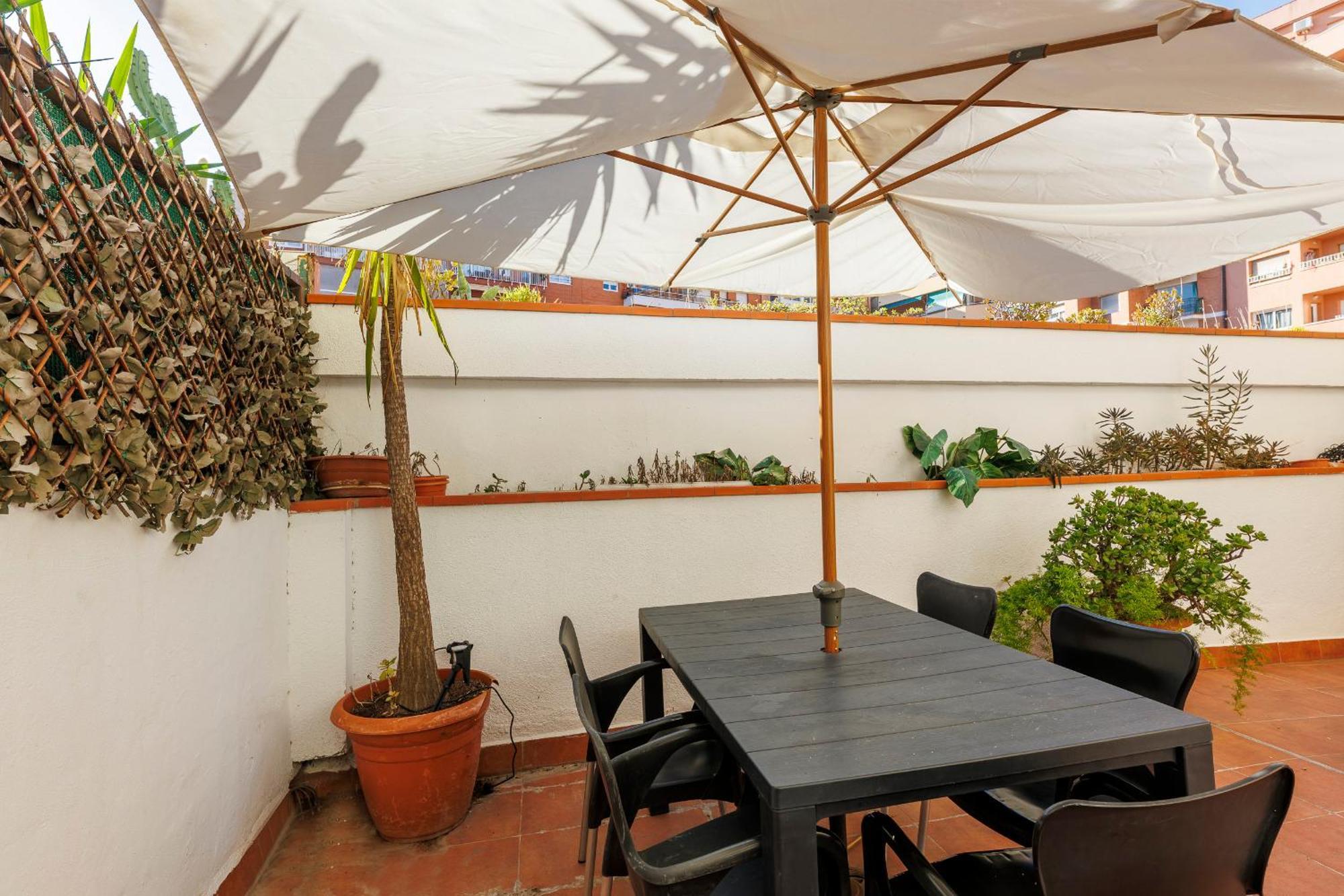 Aparteasy - Private Terrace, 3-Bedroom Apartment Barselona Dış mekan fotoğraf